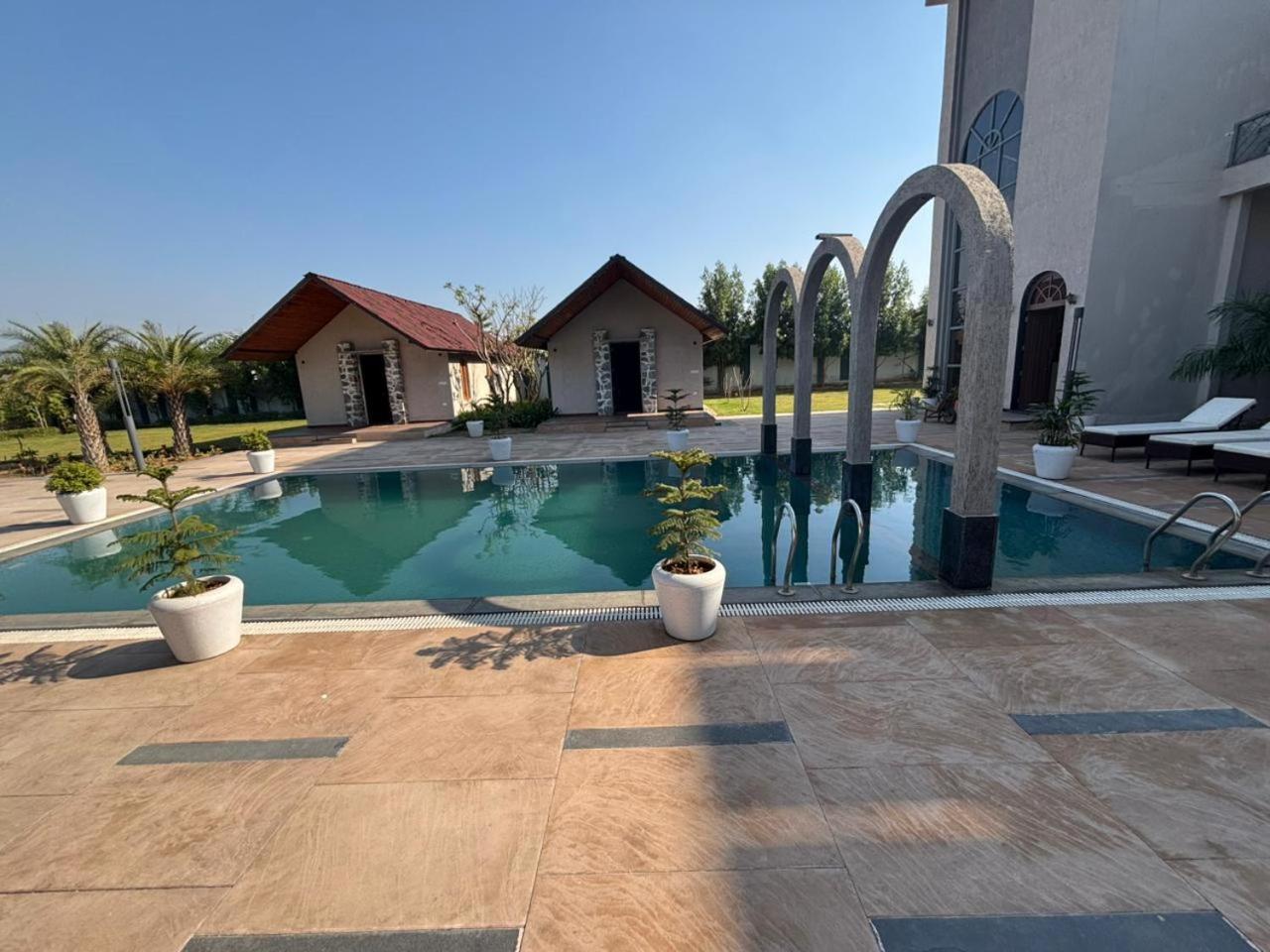 Hotel Farm Serene 3*