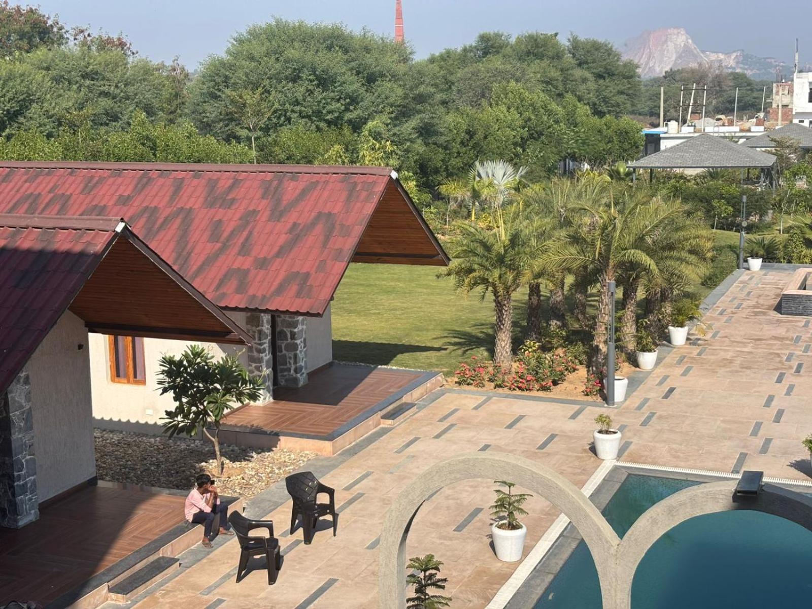 Farm Serene Hotel 3*